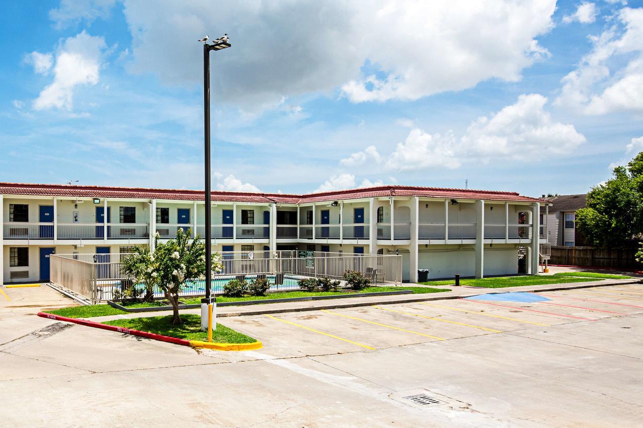 Motel 6 Texas City Eksteriør billede