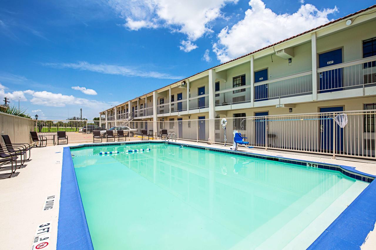 Motel 6 Texas City Eksteriør billede