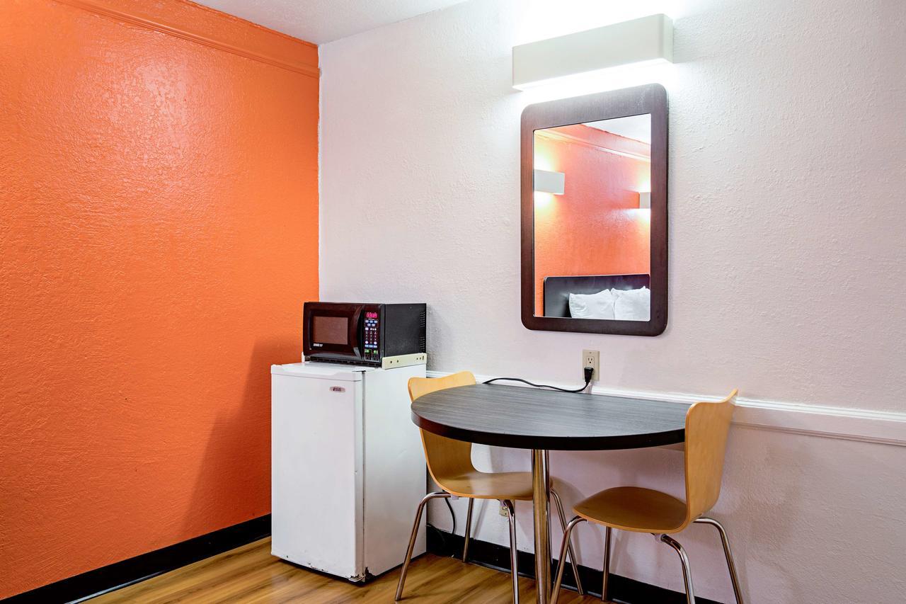 Motel 6 Texas City Eksteriør billede