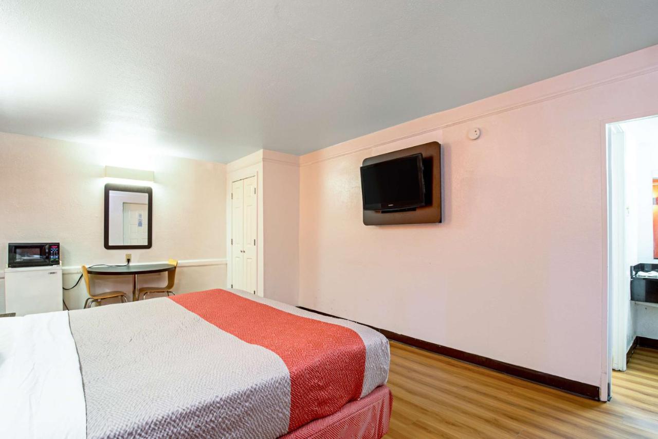 Motel 6 Texas City Eksteriør billede